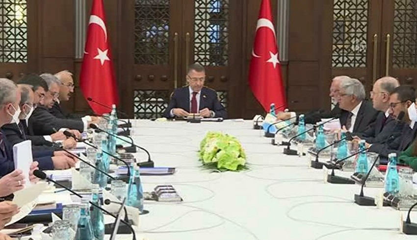 Cumhurbaşkanlığı Külliyesi'nde vergilerle ilgili toplantıya kimler katıldı?